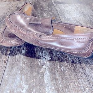 Men’s Clark’s loafers size 9 in EUC!!